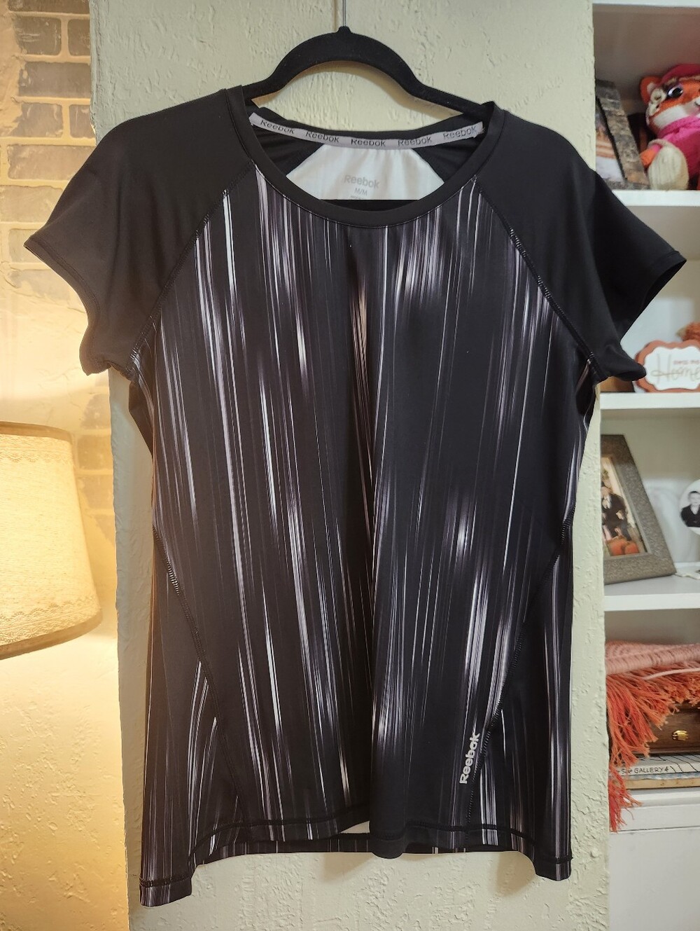 Reebok Women’s Black and White Striped Athletic Tee Size Meduim